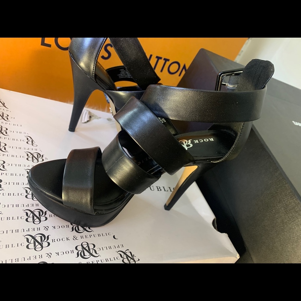 Rock & Republic - Women Heels - Size 5.5